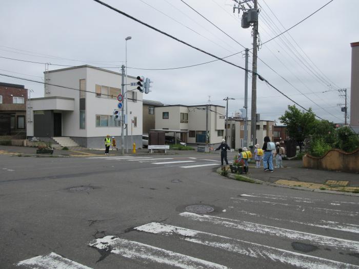 手稲高台通での啓発の様子