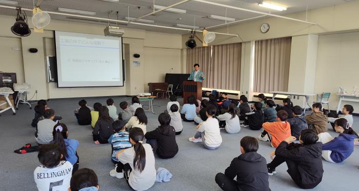 西岡北小学校（出前授業の様子）