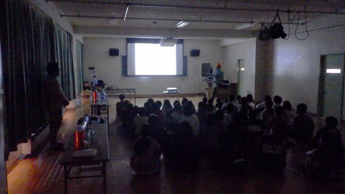 新陵小学校（出前授業の様子）