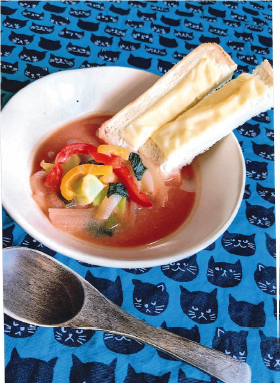彩り野菜の和風トマトミルクスープ