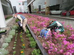 札幌トヨペット株式会社の植花写真1