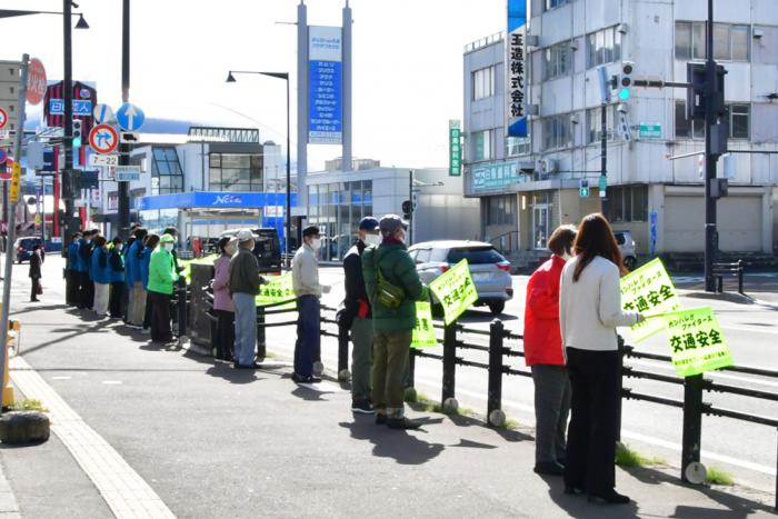 東月寒地区での街頭啓発の様子