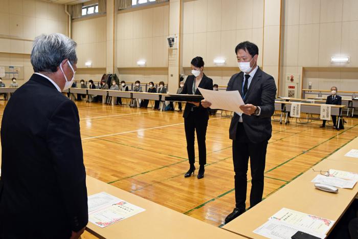 感謝状贈呈の様子1